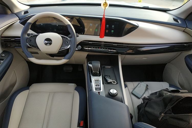 Used Dongfeng Aeolus Huge 2022 Mach Power 1.5T DareDrive Edition · Smart Center Console