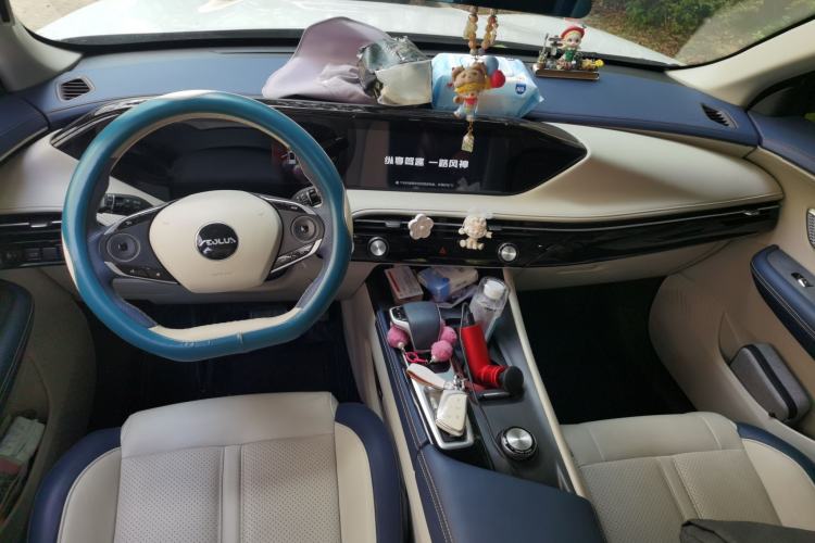 Used Dongfeng Aeolus Huge 2022 Mach Power 1.5T Dare-to-Love Edition Center Console