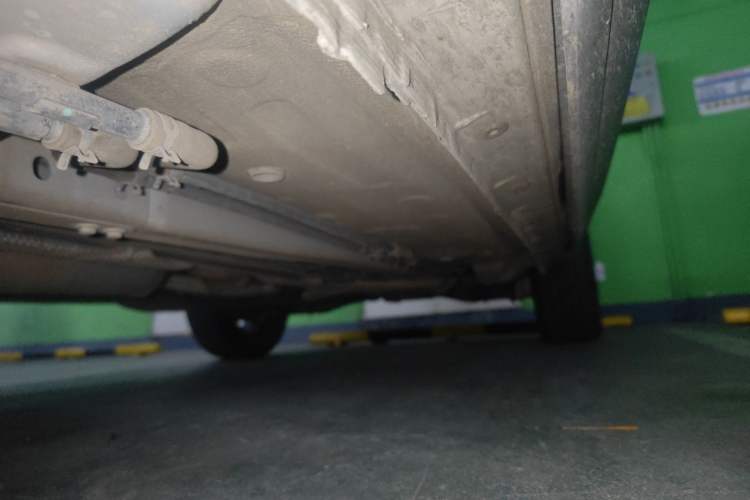 Used Dongfeng Aeolus Huge 2022 Mach Dual-Motor 1.5T MHD Dare-to-Dream Edition Chassis Front Left