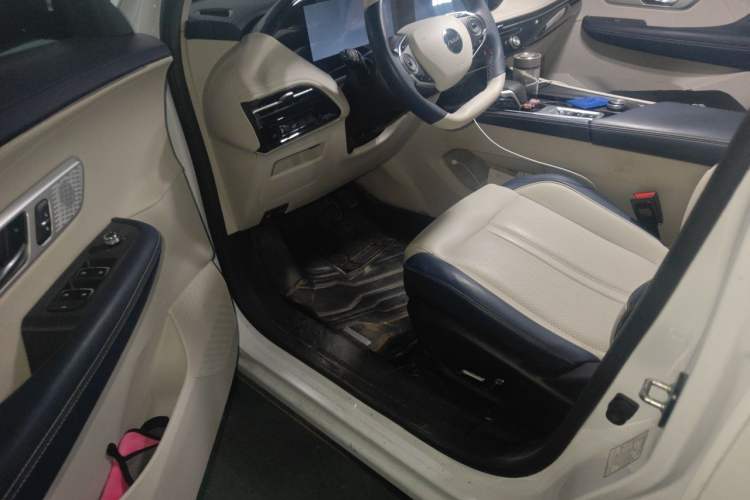 Used Dongfeng Aeolus Huge 2022 Mach Dual-Motor 1.5T MHD Dare-to-Dream Edition Driver Seat