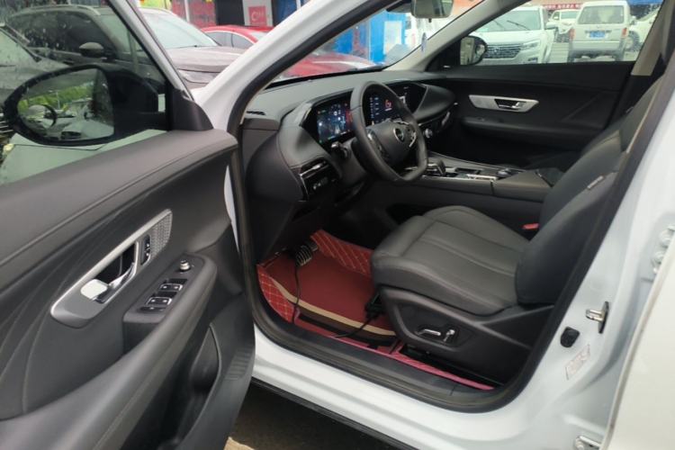 Used Dongfeng Aeolus Huge 2022 Mach Dual-Motor 1.5T MHD Dare-to-Dream Edition Driver Seat