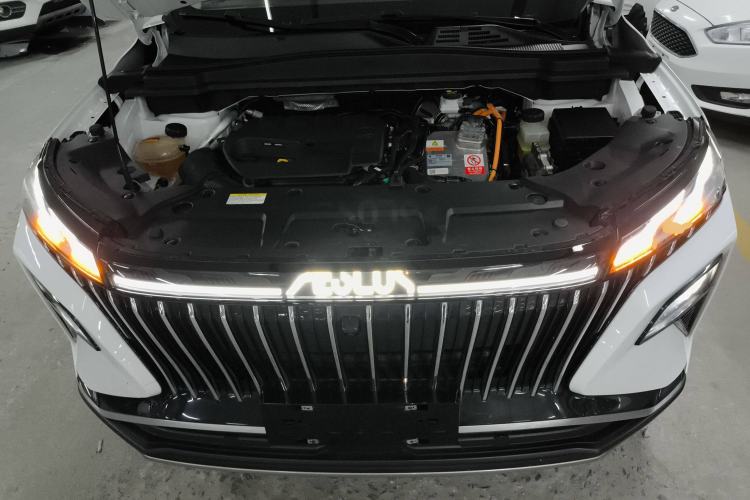 Used Dongfeng Aeolus Huge 2022 Mach Dual-Motor 1.5T MHD Dare-to-Dream Edition Engine Bay