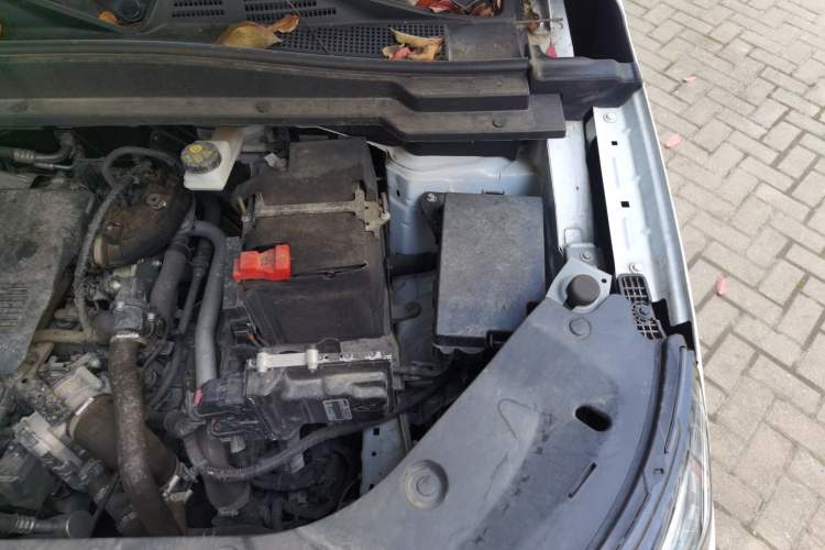Used Dongfeng Aeolus Huge 2022 Mach Power 1.5T Dare-to-Love Edition Engine Bay Left