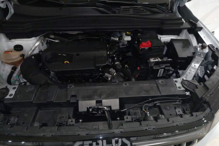 Used Dongfeng Aeolus Huge 2022 Mach Power 1.5T DareDrive Edition · Smart Engine Bay
