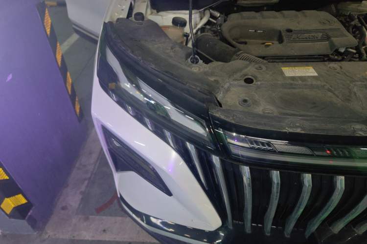 Used Dongfeng Aeolus Huge 2022 Mach Dual-Motor 1.5T MHD Dare-to-Dream Edition Engine Bay Right