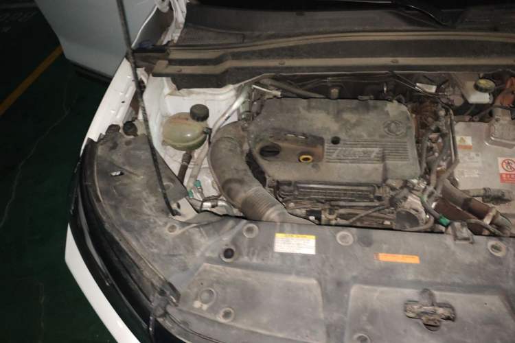 Used Dongfeng Aeolus Huge 2022 Mach Dual-Motor 1.5T MHD Dare-to-Dream Edition Engine Bay Right