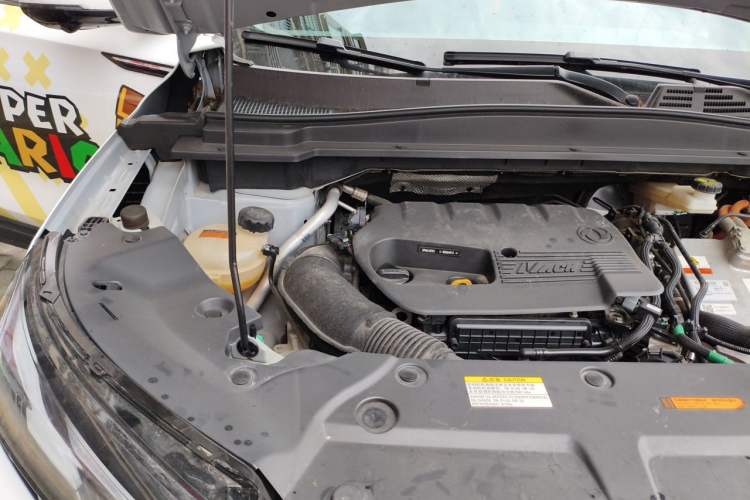 Used Dongfeng Aeolus Huge 2022 Mach Dual-Motor 1.5T MHD Dare-to-Dream Edition Engine Bay Right
