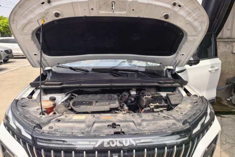 Used Dongfeng Aeolus Huge 2022 Mach Power 1.5T DareDrive Edition · Smart Engine Bay