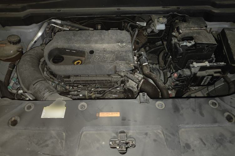 Used Dongfeng Aeolus Huge 2022 Mach Power 1.5T Dare-to-Love Edition Engine Bay