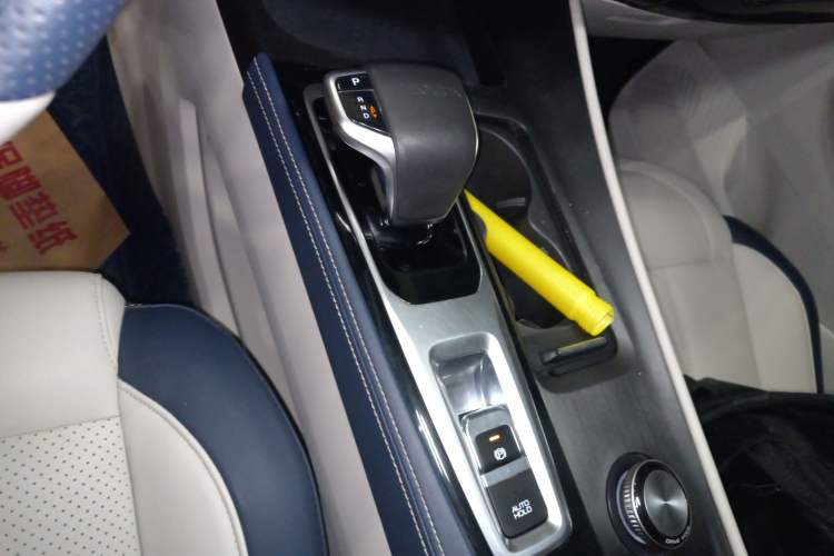 Used Dongfeng Aeolus Huge 2022 Mach Power 1.5T DareDrive Edition · Smart Gear Lever