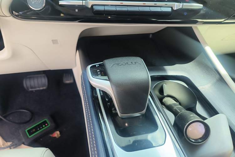 Used Dongfeng Aeolus Huge 2022 Mach Power 1.5T DareDrive Edition · Smart Gear Lever