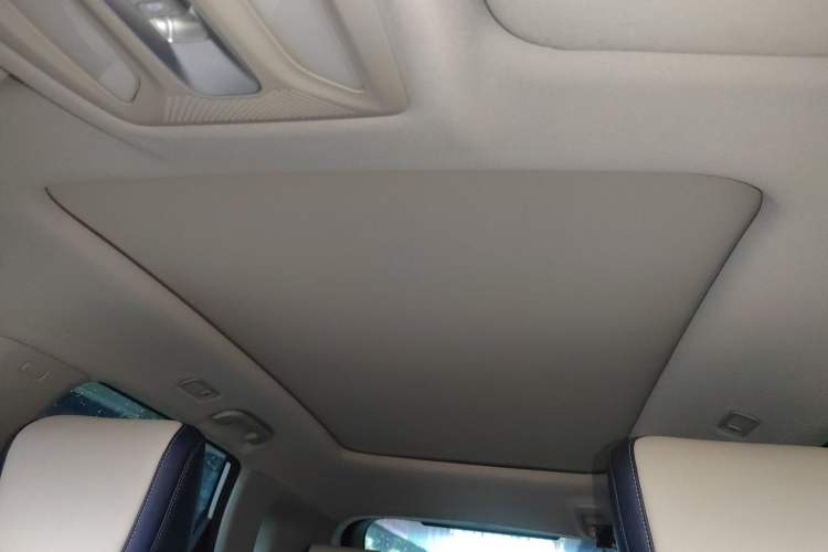 Used Dongfeng Aeolus Huge 2022 Mach Power 1.5T DareDrive Edition · Smart Headliner