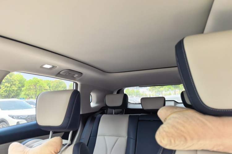 Used Dongfeng Aeolus Huge 2022 Mach Power 1.5T DareDrive Edition · Smart Headliner