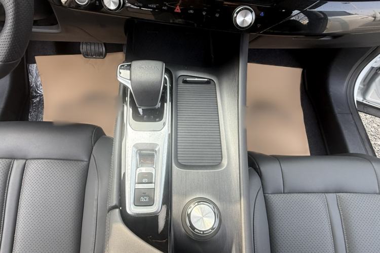 Used Dongfeng Aeolus Huge 2022 Mach Dual-Motor 1.5T MHD Dare-to-Dream Edition Interior 10