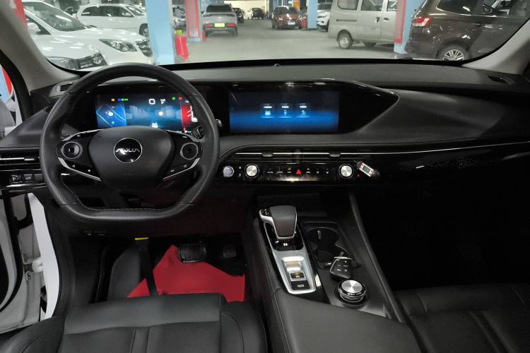 Used Dongfeng Aeolus Huge 2022 Mach Dual-Motor 1.5T MHD Dare-to-Dream Edition Interior 2