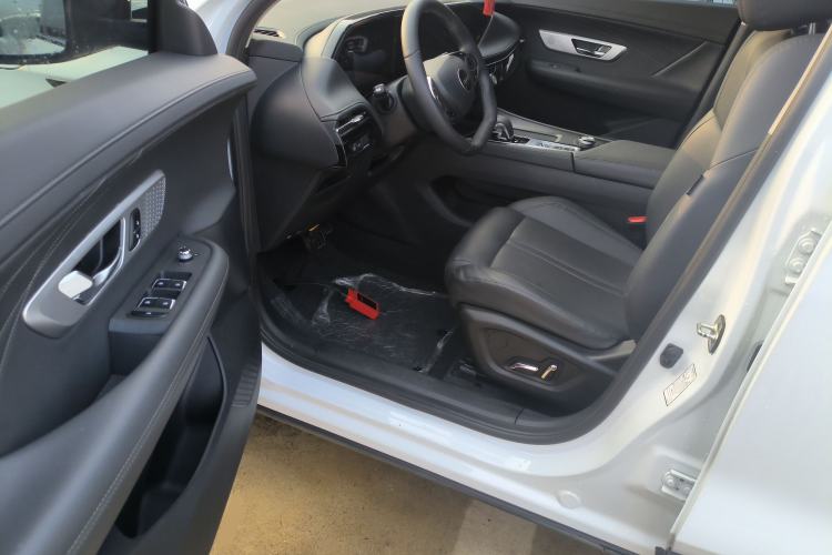 Used Dongfeng Aeolus Huge 2022 Mach Dual-Motor 1.5T MHD Dare-to-Dream Edition Interior 3