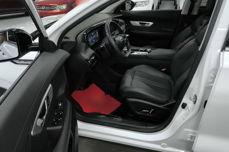 Used Dongfeng Aeolus Huge 2022 Mach Dual-Motor 1.5T MHD Dare-to-Dream Edition Interior 3