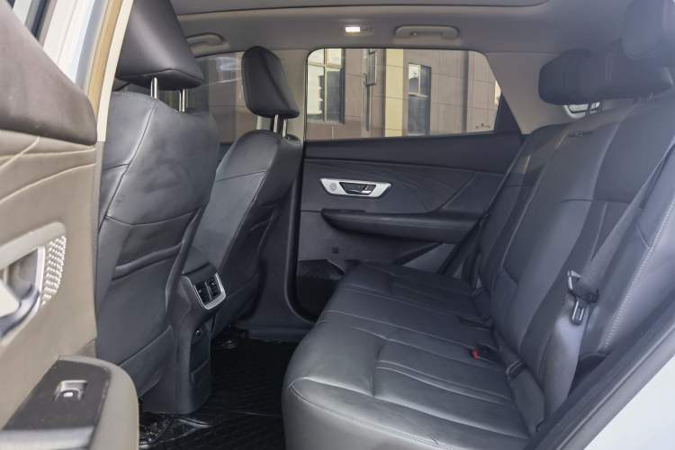 Used Dongfeng Aeolus Huge 2022 Mach Dual-Motor 1.5T MHD Dare-to-Dream Edition Interior 3