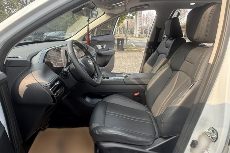 Used Dongfeng Aeolus Huge 2022 Mach Dual-Motor 1.5T MHD Dare-to-Dream Edition Interior 5