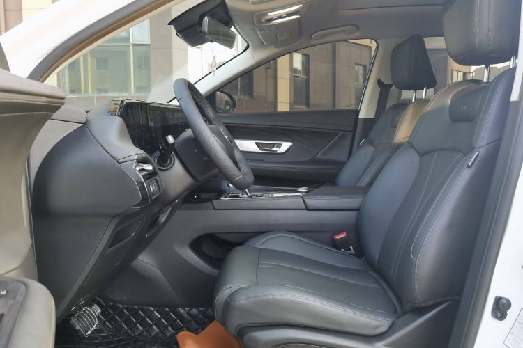Used Dongfeng Aeolus Huge 2022 Mach Dual-Motor 1.5T MHD Dare-to-Dream Edition Interior 5