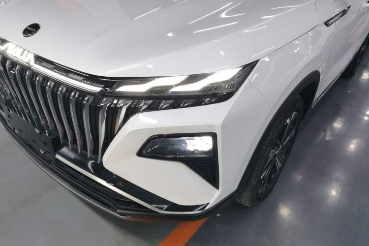 Used Dongfeng Aeolus Huge 2022 Mach Dual-Motor 1.5T MHD Dare-to-Dream Edition Left Front Headlight