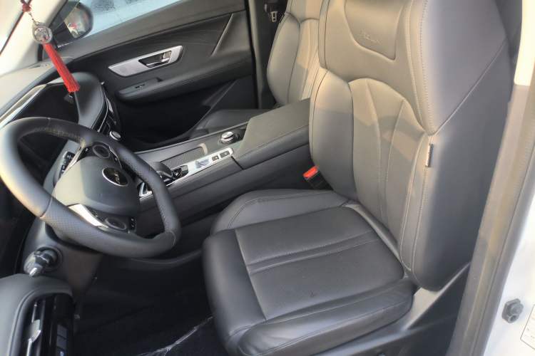 Used Dongfeng Aeolus Huge 2022 Mach Dual-Motor 1.5T MHD Dare-to-Dream Edition Left Front Seat