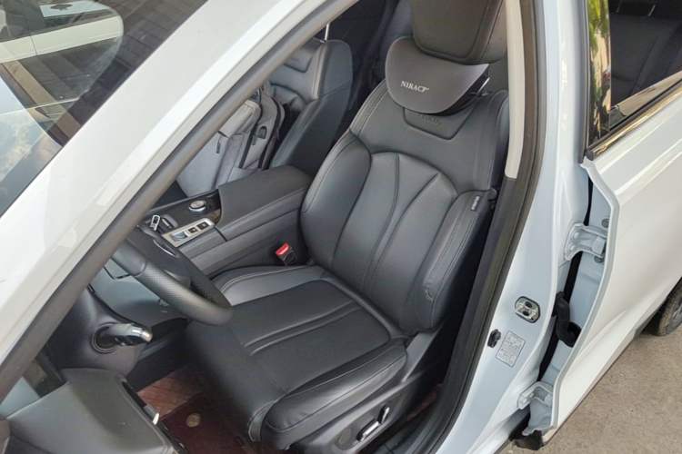 Used Dongfeng Aeolus Huge 2022 Mach Power 1.5T DareDrive Edition · Smart Left Front Seat