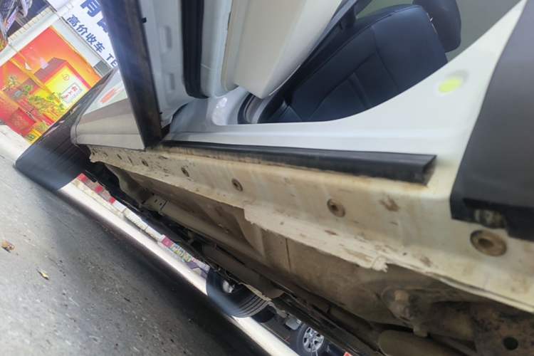 Used Dongfeng Aeolus Huge 2022 Mach Power 1.5T DareDrive Edition · Smart Left Side Sill