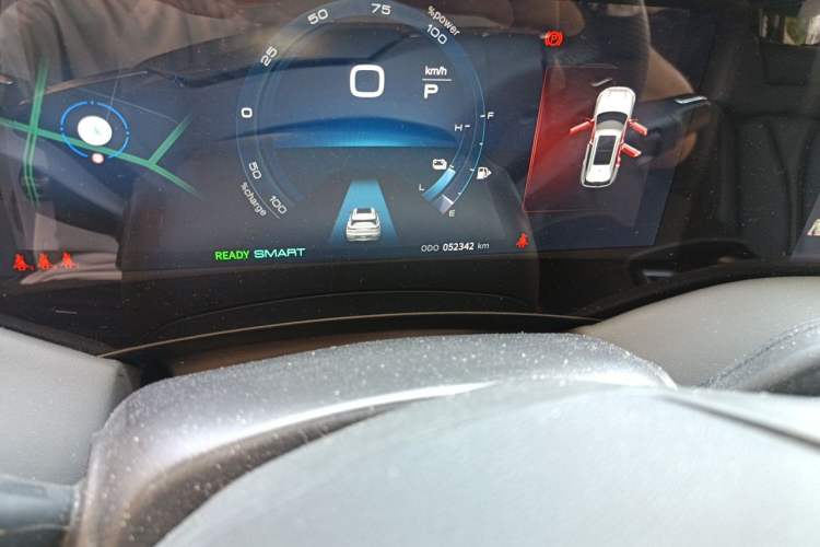 Used Dongfeng Aeolus Huge 2022 Mach Dual-Motor 1.5T MHD Dare-to-Dream Edition Odometer Close Up