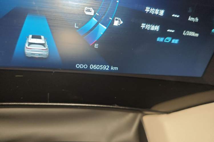 Used Dongfeng Aeolus Huge 2022 Mach Dual-Motor 1.5T MHD Dare-to-Dream Edition Odometer Close Up