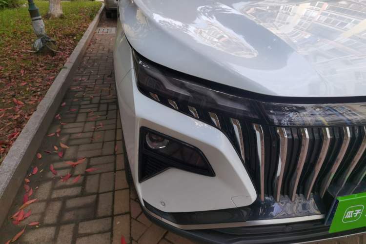 Used Dongfeng Aeolus Huge 2022 Mach Power 1.5T Dare-to-Love Edition Right Front Headlight