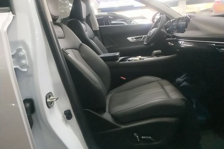 Used Dongfeng Aeolus Huge 2022 Mach Power 1.5T DareDrive Edition · Smart Right Front Seat