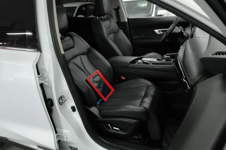 Used Dongfeng Aeolus Huge 2022 Mach Dual-Motor 1.5T MHD Dare-to-Dream Edition Right Front Seat