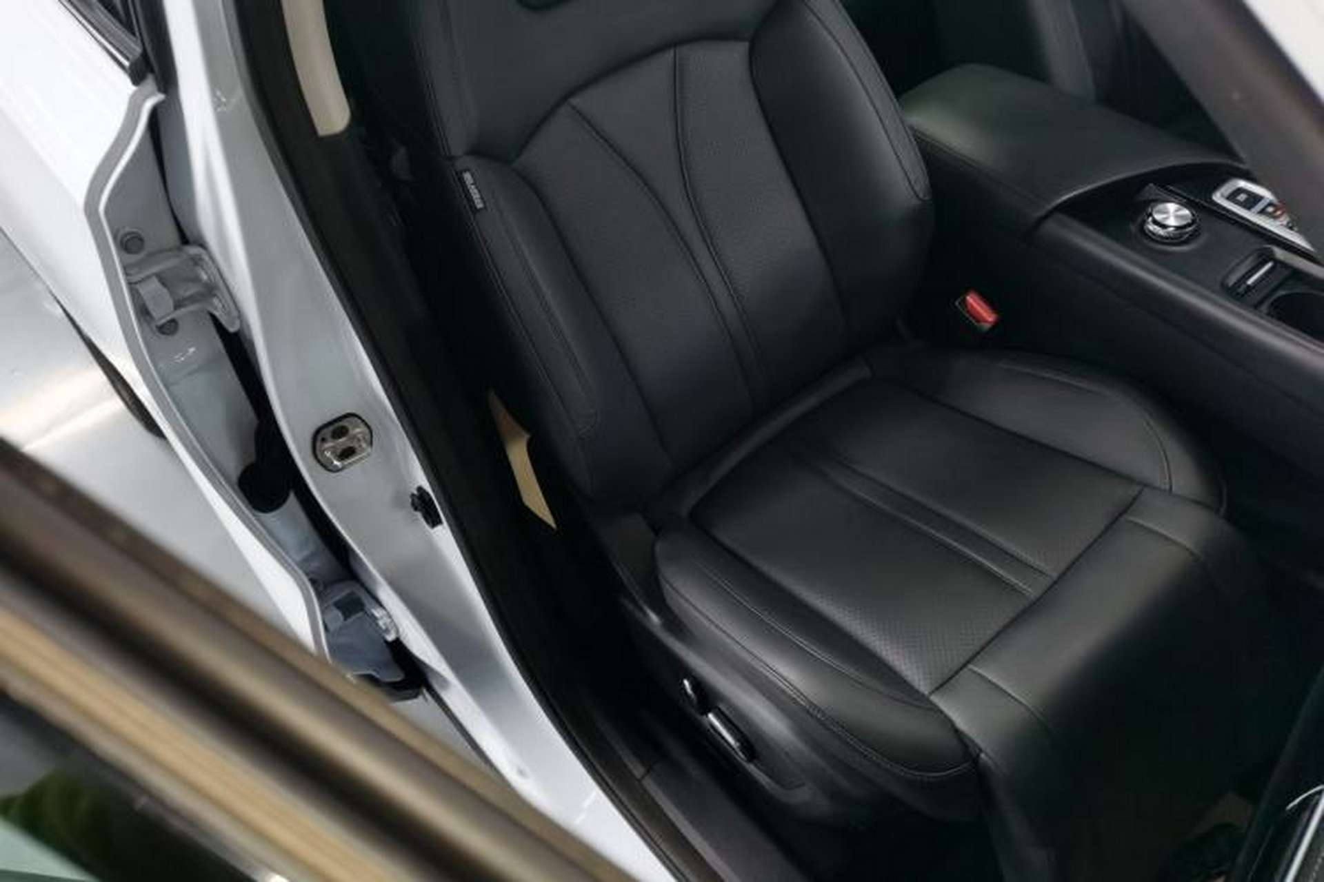 Used Dongfeng Aeolus Huge 2022 Mach Dual-Motor 1.5T MHD Dare-to-Dream Edition Right Front Seat