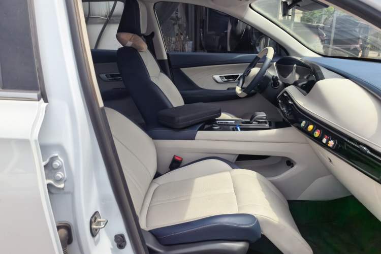 Used Dongfeng Aeolus Huge 2022 Mach Power 1.5T DareDrive Edition · Smart Right Front Seat