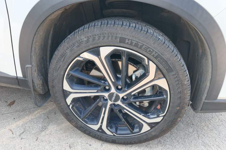 Used Dongfeng Aeolus Huge 2022 Mach Dual-Motor 1.5T MHD Dare-to-Dream Edition Right Front Wheel Hub