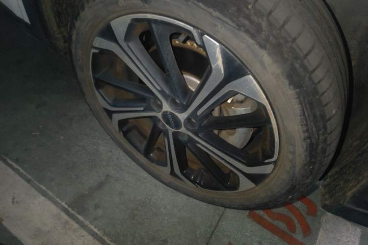 Used Dongfeng Aeolus Huge 2022 Mach Dual-Motor 1.5T MHD Dare-to-Dream Edition Right Front Wheel Hub