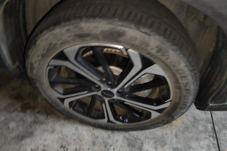 Used Dongfeng Aeolus Huge 2022 Mach Power 1.5T DareDrive Edition · Smart Right Front Wheel Hub