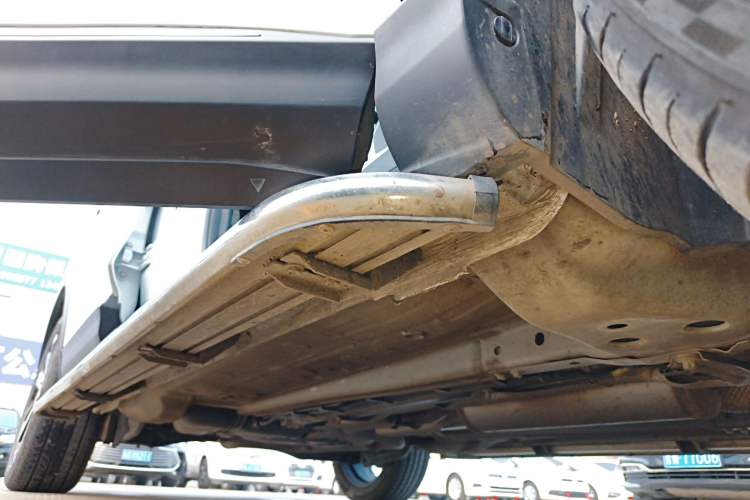 Used Dongfeng Aeolus Huge 2022 Mach Power 1.5T DareDrive Edition · Smart Right Side Sill