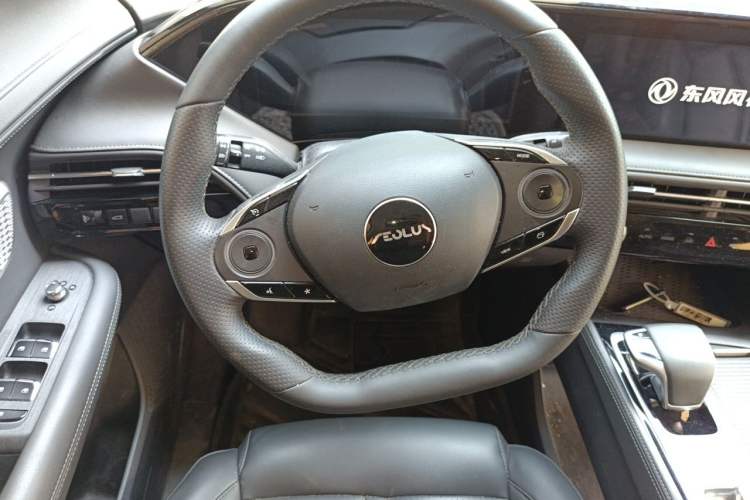 Used Dongfeng Aeolus Huge 2022 Mach Dual-Motor 1.5T MHD Dare-to-Dream Edition Steering Wheel