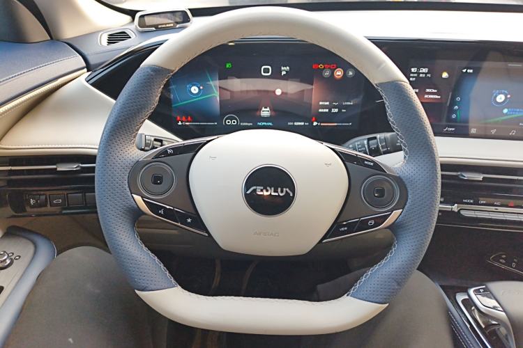 Used Dongfeng Aeolus Huge 2022 Mach Power 1.5T DareDrive Edition · Smart Steering Wheel