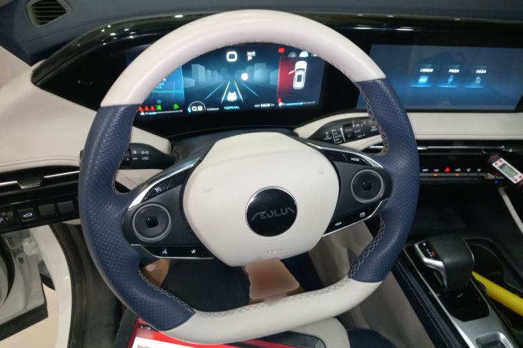 Used Dongfeng Aeolus Huge 2022 Mach Power 1.5T DareDrive Edition · Smart Steering Wheel