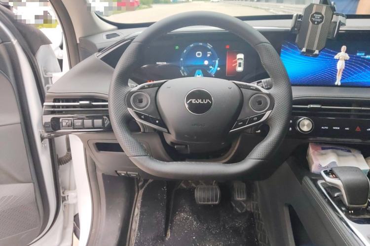 Used Dongfeng Aeolus Huge 2022 Mach Dual-Motor 1.5T MHD Dare-to-Dream Edition Steering Wheel