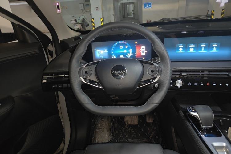Used Dongfeng Aeolus Huge 2022 Mach Power 1.5T Dare-to-Love Edition Steering Wheel
