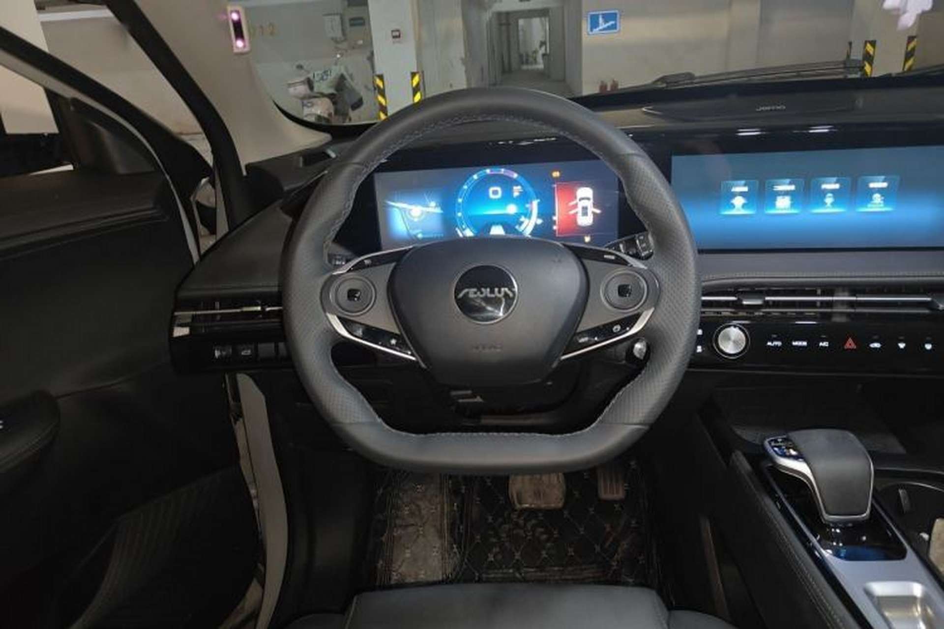Used Dongfeng Aeolus Huge 2022 Mach Power 1.5T Dare-to-Love Edition Steering Wheel