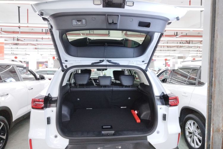 Used Dongfeng Aeolus Huge 2022 Mach Dual-Motor 1.5T MHD Dare-to-Dream Edition Trunk