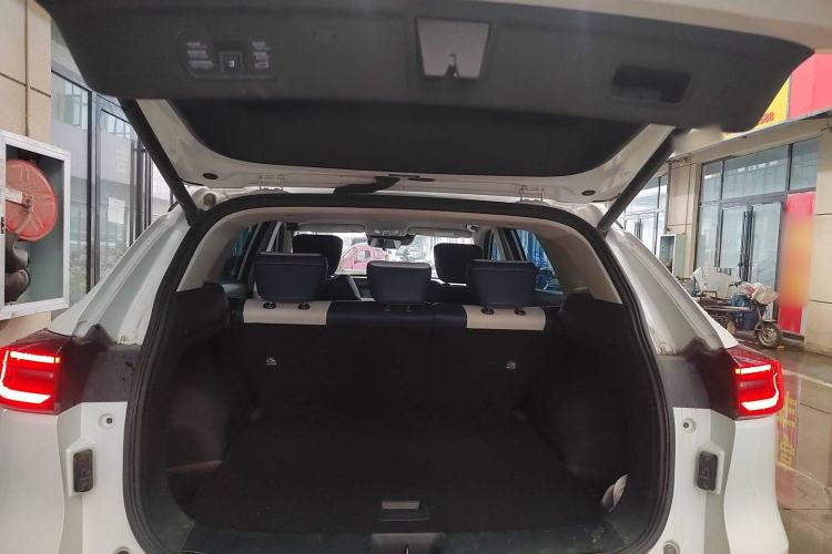 Used Dongfeng Aeolus Huge 2022 Mach Power 1.5T DareDrive Edition · Smart Trunk