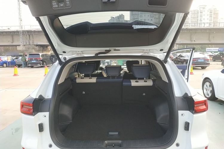Used Dongfeng Aeolus Huge 2022 Mach Power 1.5T DareDrive Edition · Smart Trunk