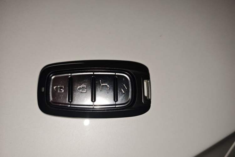 Used Dongfeng Aeolus Huge 2022 Mach Dual-Motor 1.5T MHD Dare-to-Dream Edition Vehicle Key