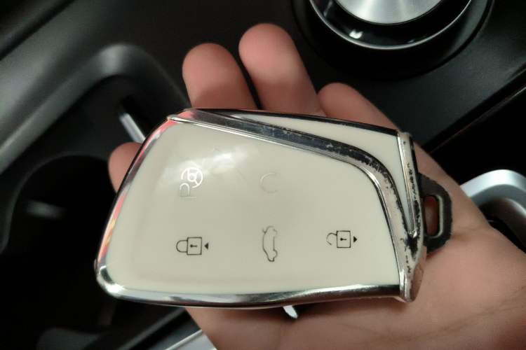 Used Dongfeng Aeolus Huge 2022 Mach Power 1.5T Dare-to-Love Edition Vehicle Key